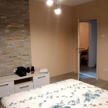 Lux Apartman Čačak Екстериор снимка